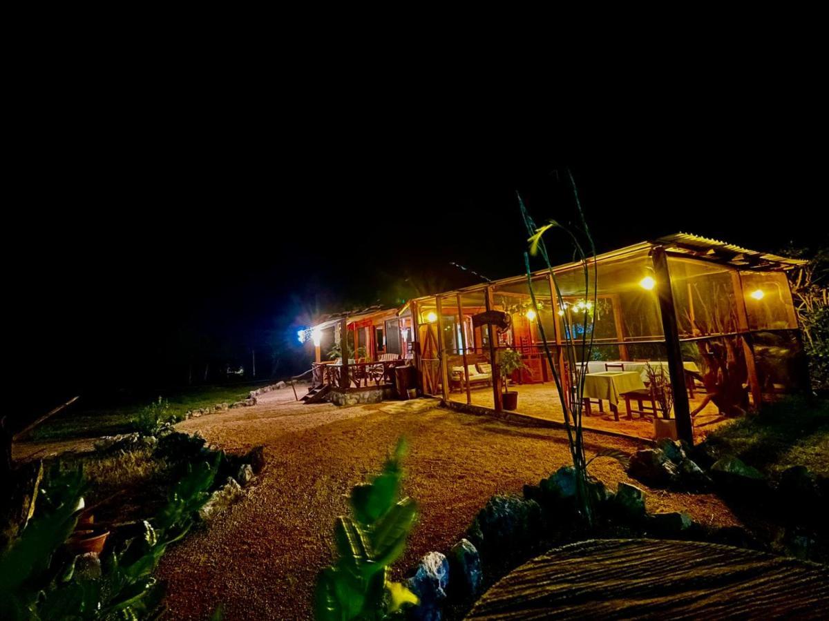 Hotel El Chital Raudales Exteriör bild