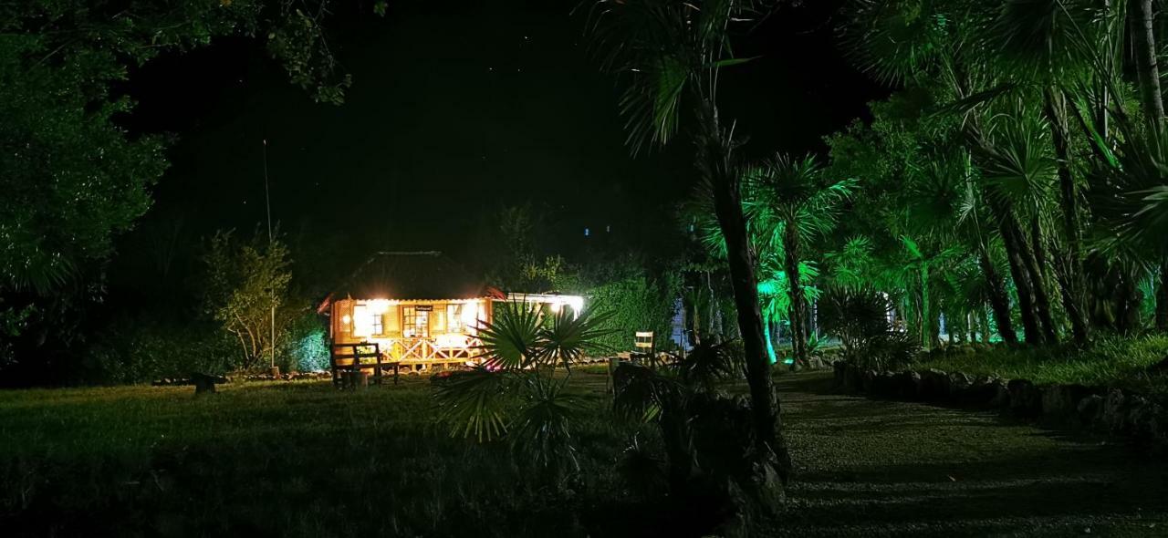 Hotel El Chital Raudales Exteriör bild